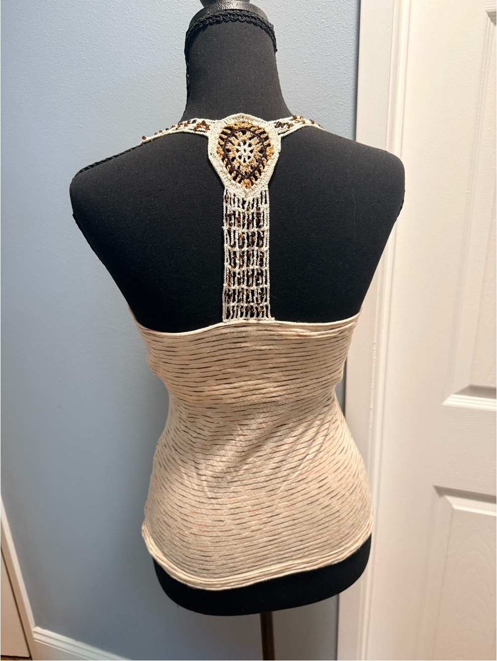 BANANA REPUBLIC Vintage Crochet Racerback Tank Top Cream XS - Picture 2 of 6